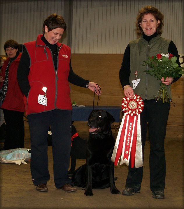 Breeder & owner happy ower Brackes  BIS !